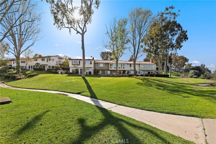 North Bluff Bay View Community