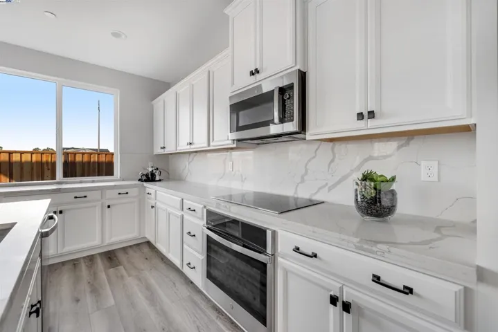 2901 Luke Ln, Santa Rosa, California 95407