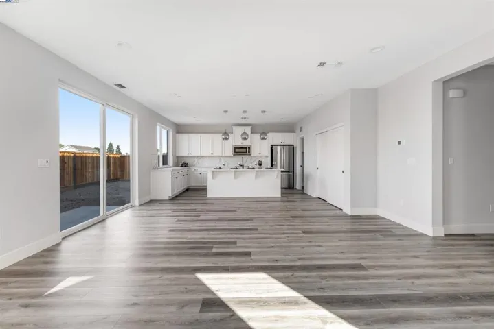 2901 Luke Ln, Santa Rosa, California 95407