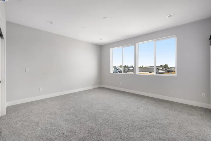 2901 Luke Ln, Santa Rosa, California 95407