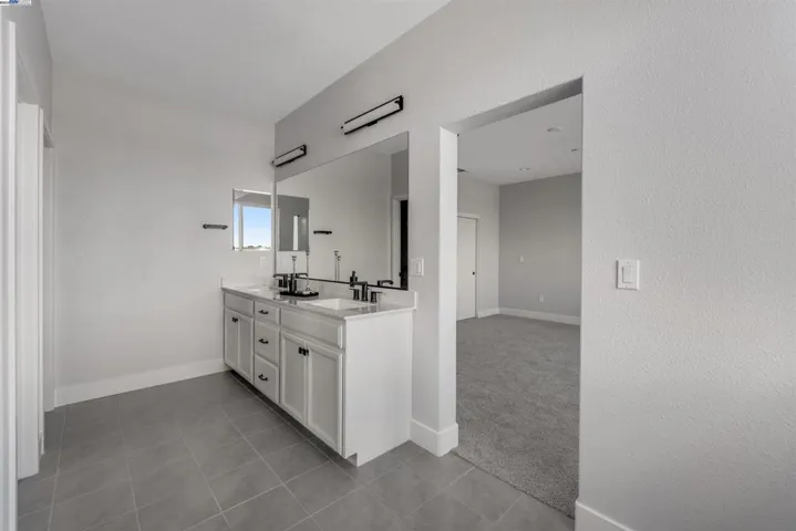 2901 Luke Ln, Santa Rosa, California 95407