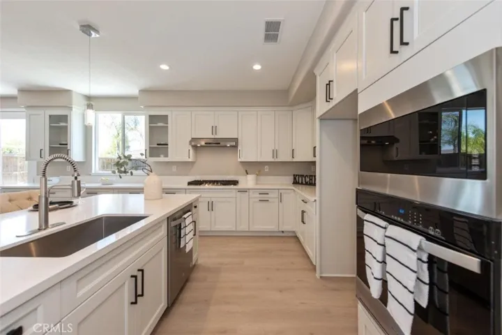 27809 Pointe Breeze Drive, Menifee, California 92585
