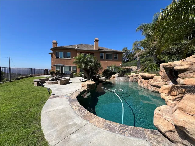 21350 Casino Ridge Road, Yorba Linda, California 92887