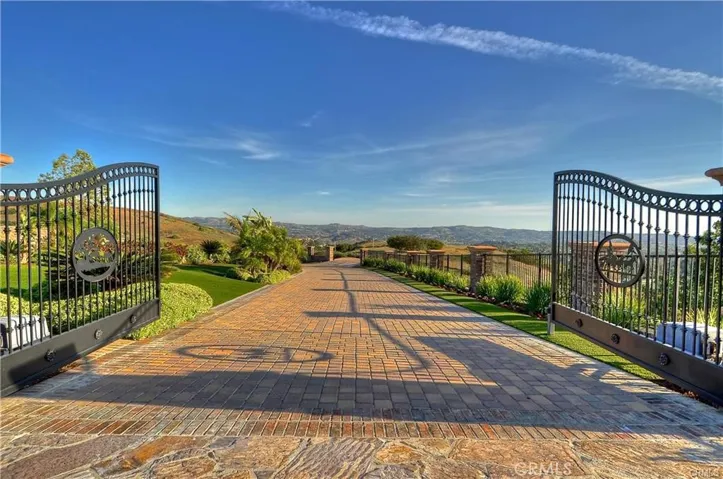 21350 Casino Ridge Road, Yorba Linda, California 92887