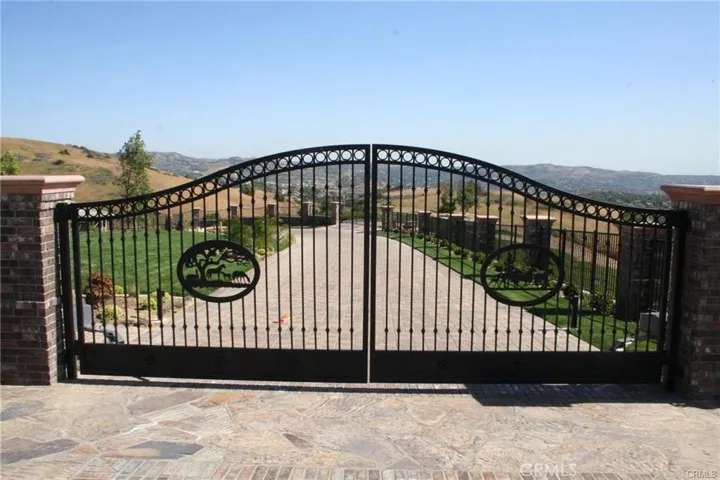 21350 Casino Ridge Road, Yorba Linda, California 92887