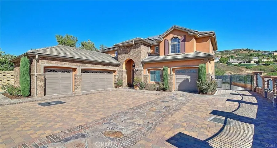21350 Casino Ridge Road, Yorba Linda, California 92887
