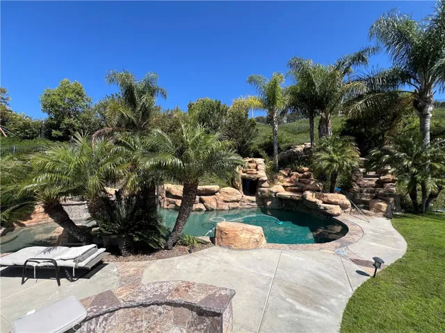 21350 Casino Ridge Road, Yorba Linda, California 92887