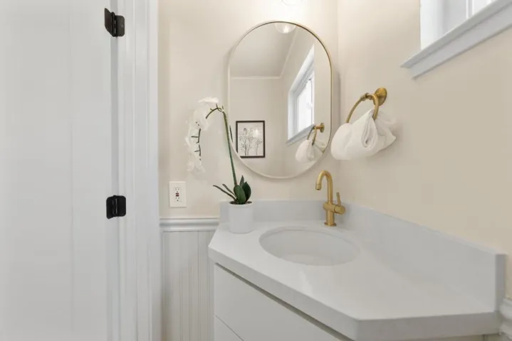2423 Dekoven Avenue, Belmont, California 94002