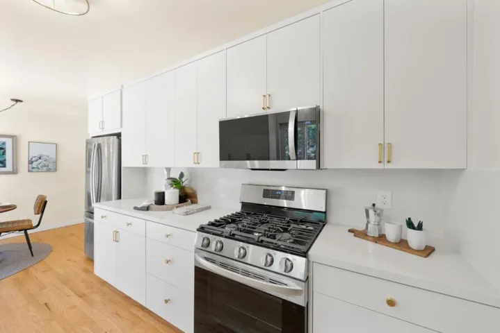 2423 Dekoven Avenue, Belmont, California 94002