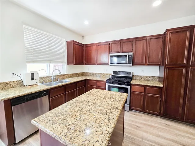 201 W Sparkleberry Avenue, Orange, California 92865