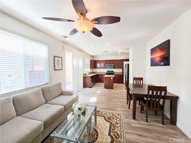 201 W Sparkleberry Avenue, Orange, California 92865