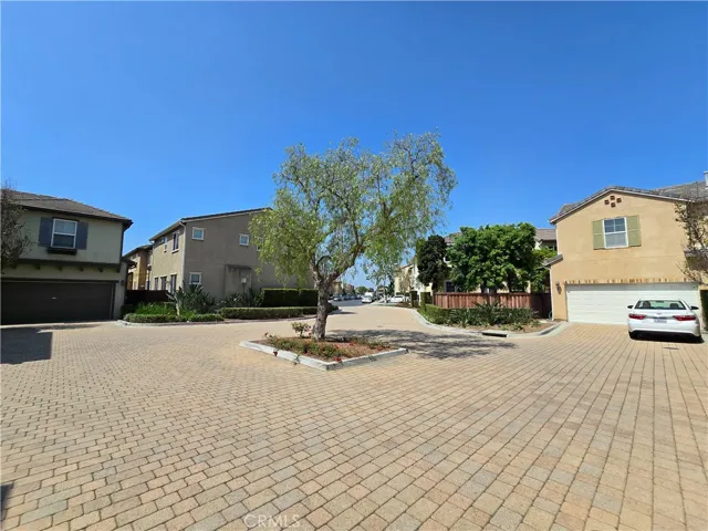 201 W Sparkleberry Avenue, Orange, California 92865