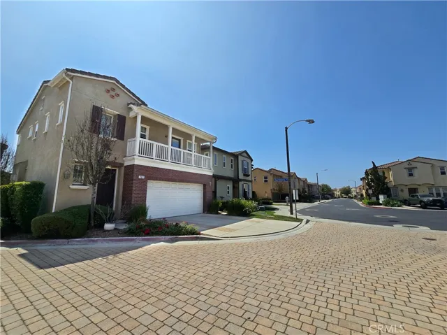 201 W Sparkleberry Avenue, Orange, California 92865