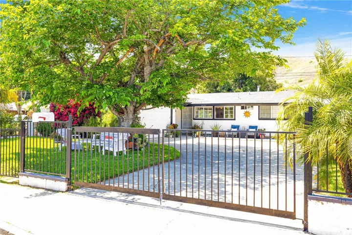 2273 Academy Avenue, Pomona, California 91768