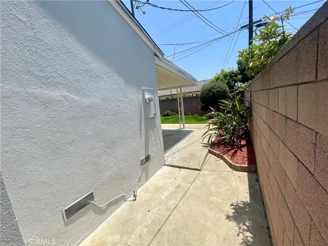 1222 W 184th Street, Gardena, California 90248