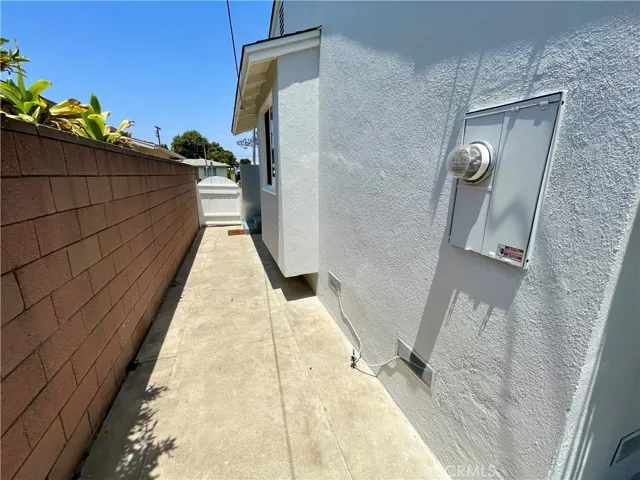 1222 W 184th Street, Gardena, California 90248