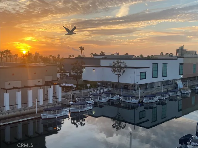 5328 Marina Pacifica Dr N, Long Beach, California 90803