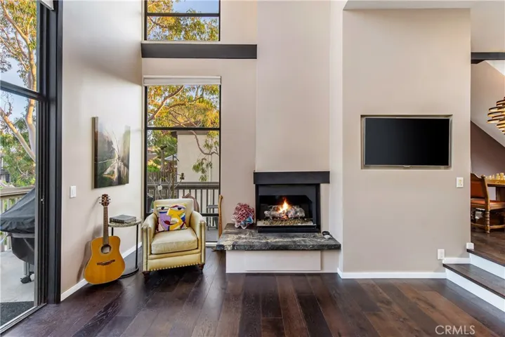 5328 Marina Pacifica Dr N, Long Beach, California 90803