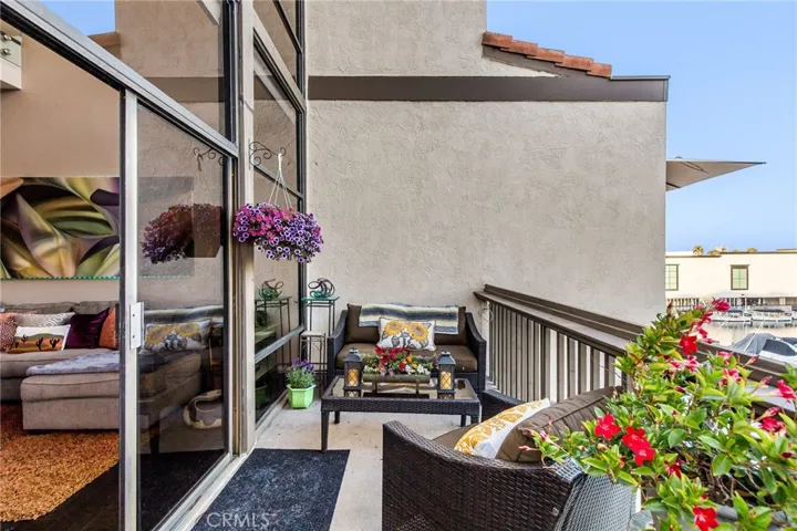 5328 Marina Pacifica Dr N, Long Beach, California 90803