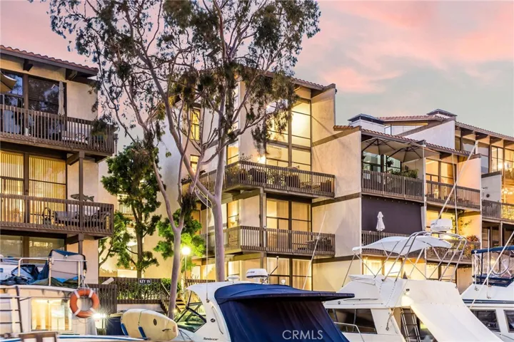 5328 Marina Pacifica Dr N, Long Beach, California 90803