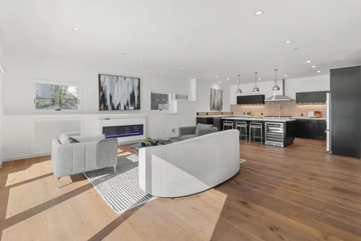 1076 Humboldt Road, Brisbane, California 94005