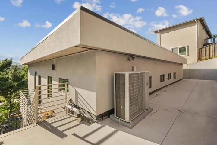 1076 Humboldt Road, Brisbane, California 94005