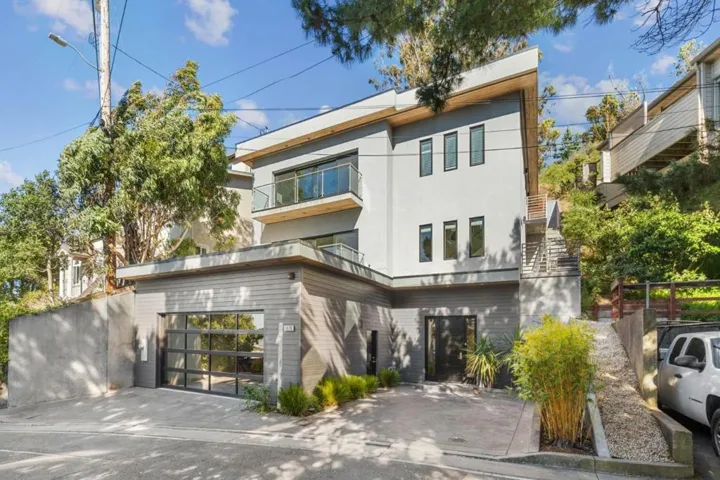 1076 Humboldt Road, Brisbane, California 94005