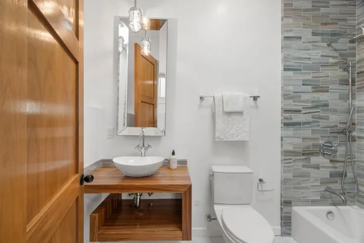 1076 Humboldt Road, Brisbane, California 94005