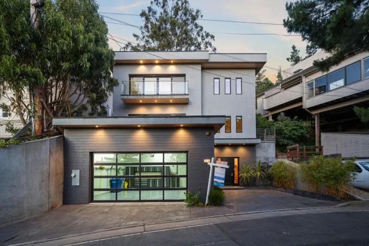 1076 Humboldt Road, Brisbane, California 94005
