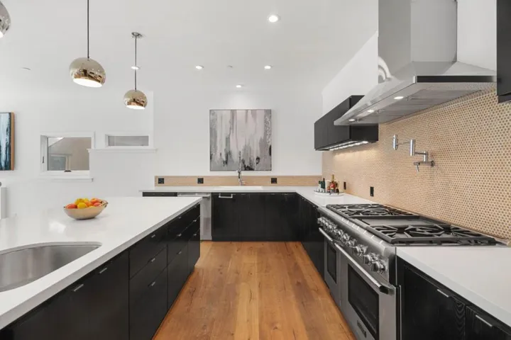 1076 Humboldt Road, Brisbane, California 94005