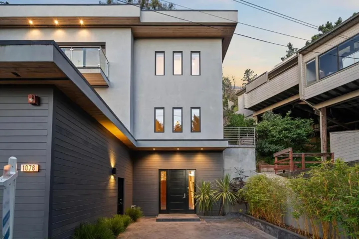1076 Humboldt Road, Brisbane, California 94005