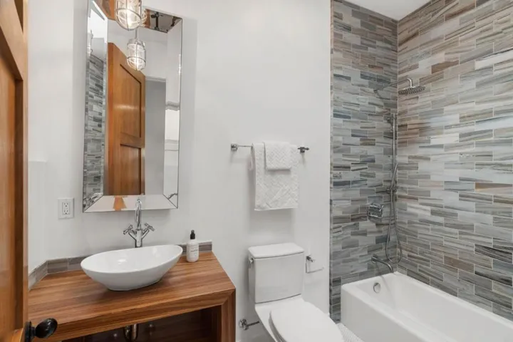1076 Humboldt Road, Brisbane, California 94005