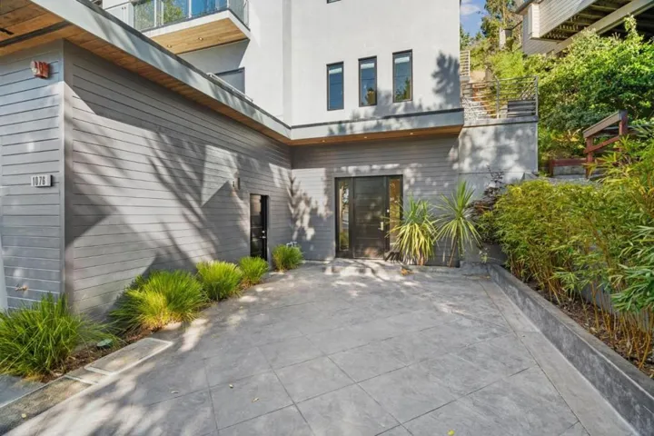 1076 Humboldt Road, Brisbane, California 94005