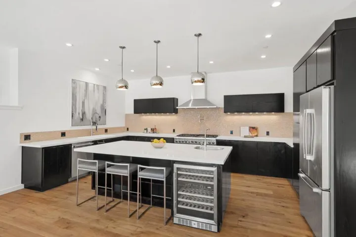 1076 Humboldt Road, Brisbane, California 94005