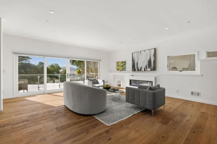 1076 Humboldt Road, Brisbane, California 94005