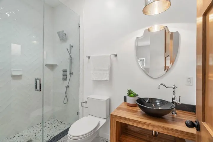 1076 Humboldt Road, Brisbane, California 94005