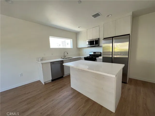 2416 Carmona Avenue, Los Angeles, California 90016