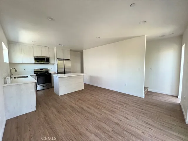 2416 Carmona Avenue, Los Angeles, California 90016