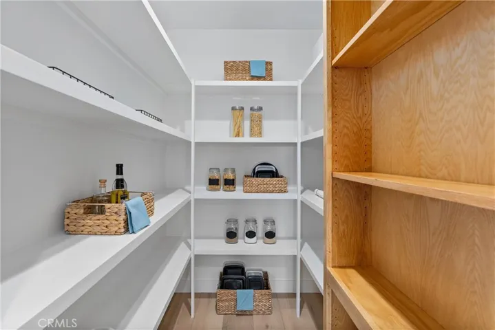 HIDDEN PANTRY WITH BOOKSHELF DOOR