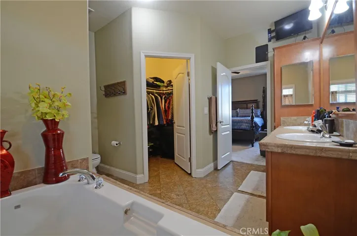 5 Granada, Tustin, California 92780