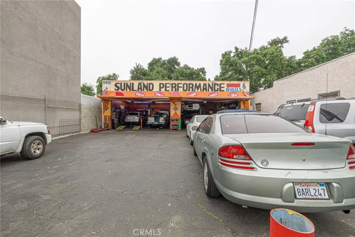 8431 Foothill Boulevard, Sunland, California 91040