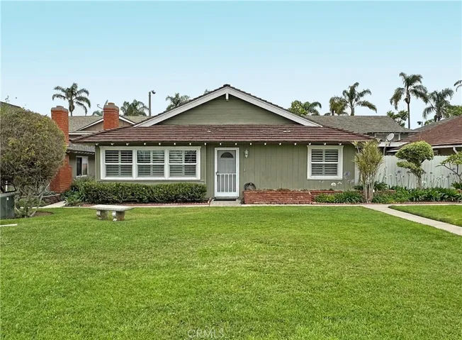 16882 Canyon Lane, Huntington Beach, California 92649