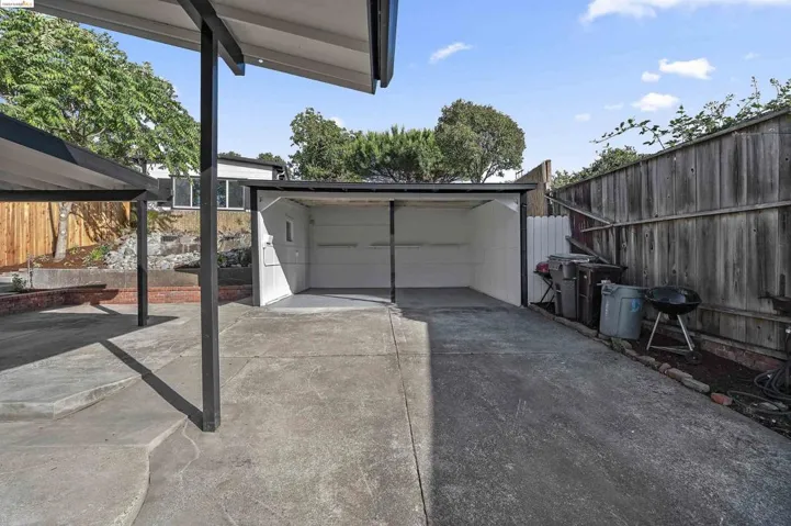 4136 Waterhouse Road, Oakland, California 94602