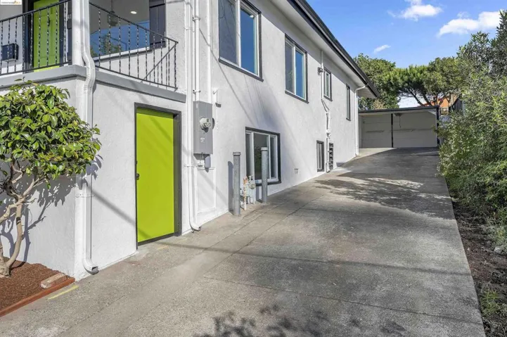 4136 Waterhouse Road, Oakland, California 94602
