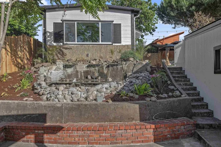 4136 Waterhouse Road, Oakland, California 94602