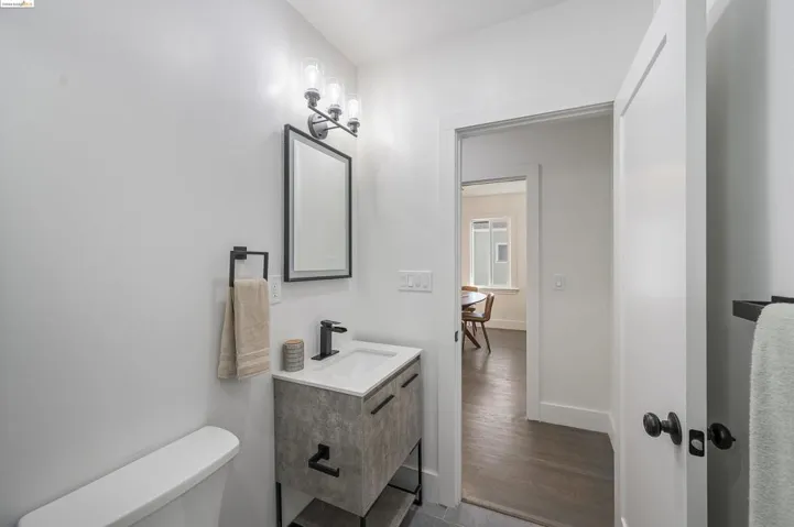 4136 Waterhouse Road, Oakland, California 94602