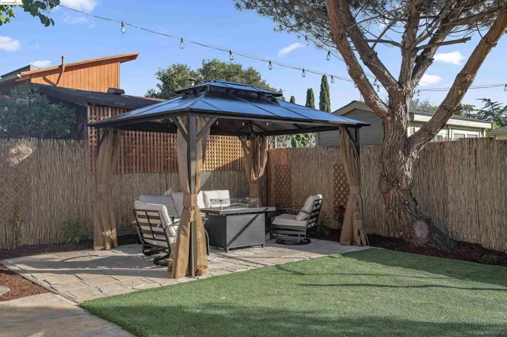 4136 Waterhouse Road, Oakland, California 94602