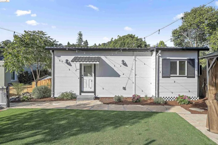 4136 Waterhouse Road, Oakland, California 94602