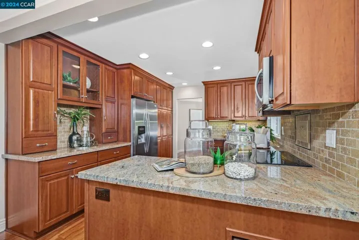 3182 Rossmoor Pkwy 2, Walnut Creek, California 94595