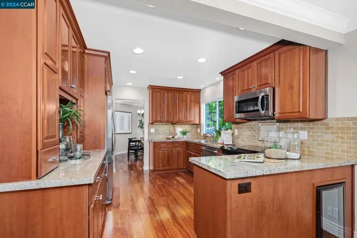 3182 Rossmoor Pkwy 2, Walnut Creek, California 94595